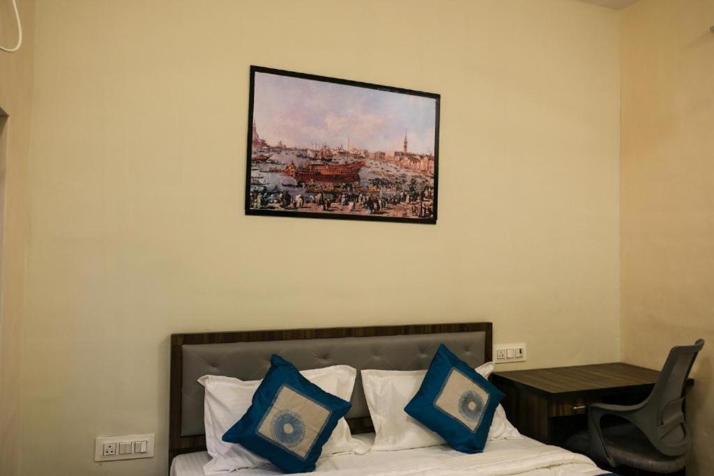 Hotel Vrc Mumbai Bagian luar foto