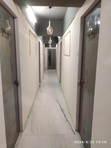 Hotel Vrc Mumbai Bagian luar foto