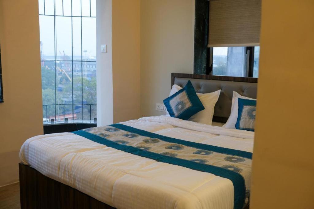 Hotel Vrc Mumbai Bagian luar foto