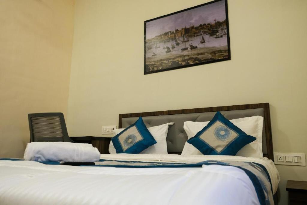 Hotel Vrc Mumbai Bagian luar foto